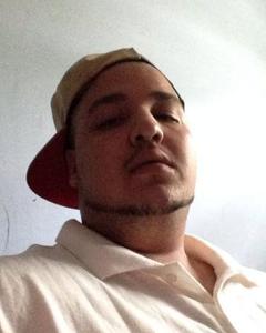 Man, 30. Lj23454014