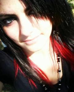 Woman, 29. NikkiLoves3284