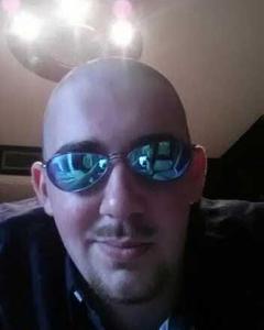 Man, 30. Cherby