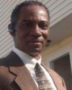 Man, 67. hantbrown