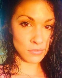 Woman, 43. janerichy
