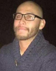 Man, 33. slimg12