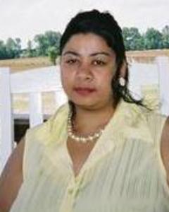 Woman, 44. vert69699