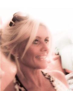 Woman, 61. juststarting