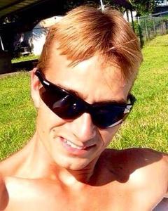 Man, 40. Milllj