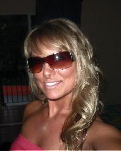 Woman, 43. knockmeakiss58
