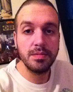 Man, 36. MoneyduraG0565