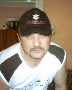 Man, 50. valigold