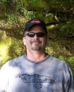 Man, 60. loves_corvette