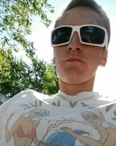 Man, 30. B_Rad4122