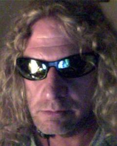 Man, 61. skot14u4684