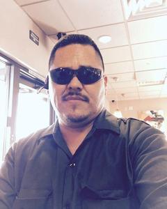 Man, 50. Elbonbon