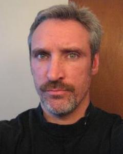 Man, 37. artmed0099