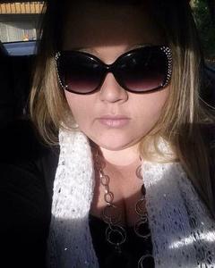 Woman, 47. Linda0903785