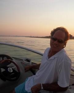 Man, 66. Searay16781