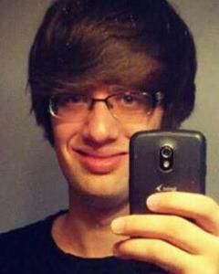 Man, 34. Fromeartoear