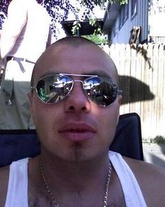 Man, 45. confiador