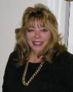 Woman, 70. lucy2143405