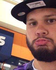 Man, 33. b_wil32
