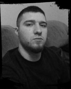 Man, 34. Italian_695804